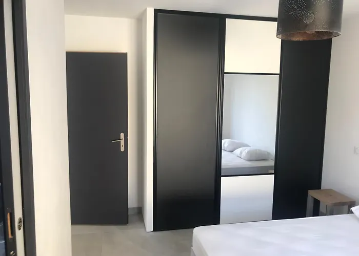 110 M2 Entre Vignoble Et * Marseillan (Herault)