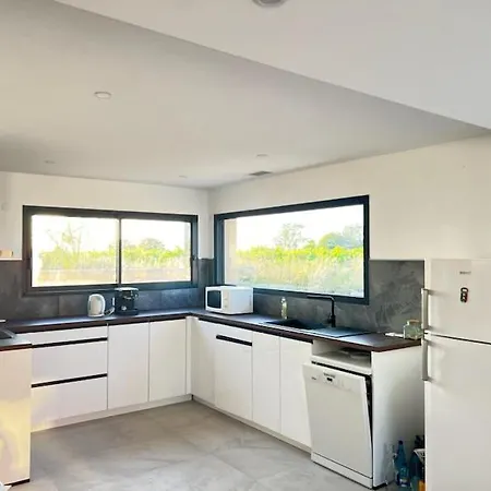 110 M2 Entre Vignoble Et Villa Marseillan (Herault)