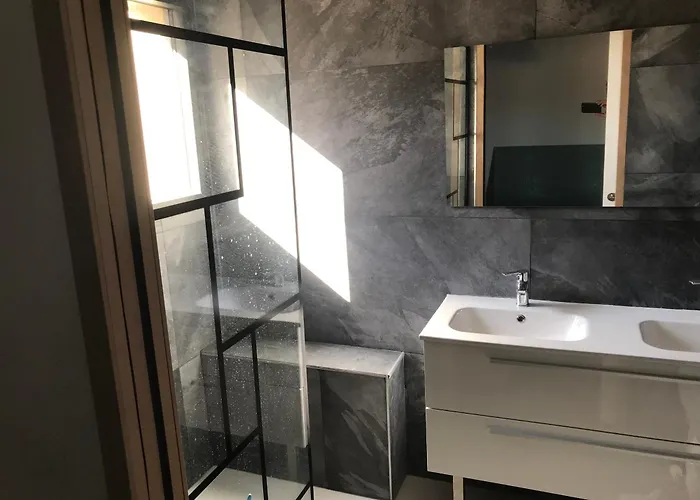 110 M2 Entre Vignoble Et *